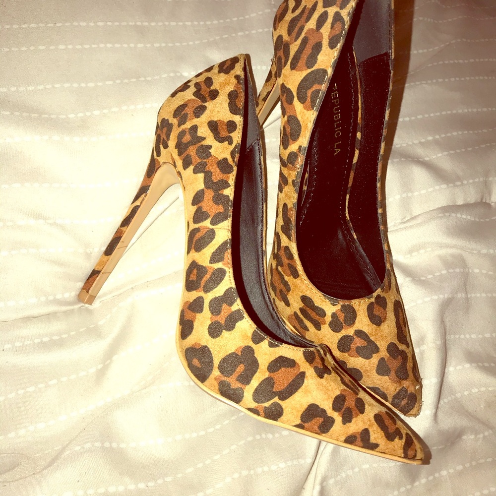 leopard 🐆 sexy heels !😍😍😍